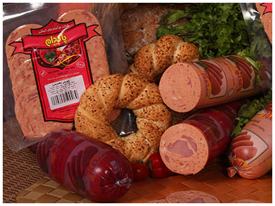در بین محصولات سوسیس و کالباس، کالباس پپرونی مخصوص با 80 درصد گوشت جایگاه ویژه ای دارد.